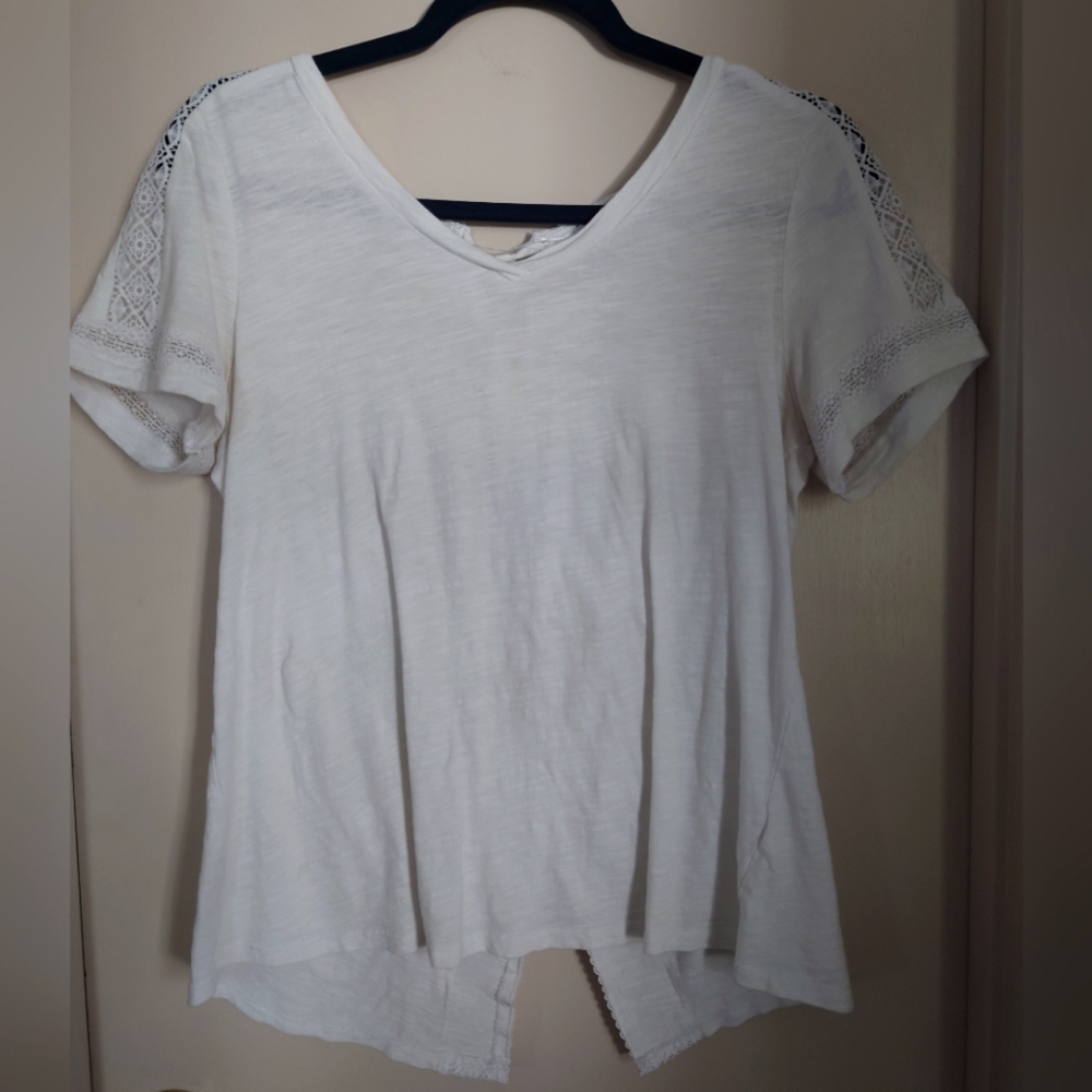 White T-shirt/Blouse Lace Trim